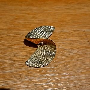 Vtg Sarah Coventry brooch pin